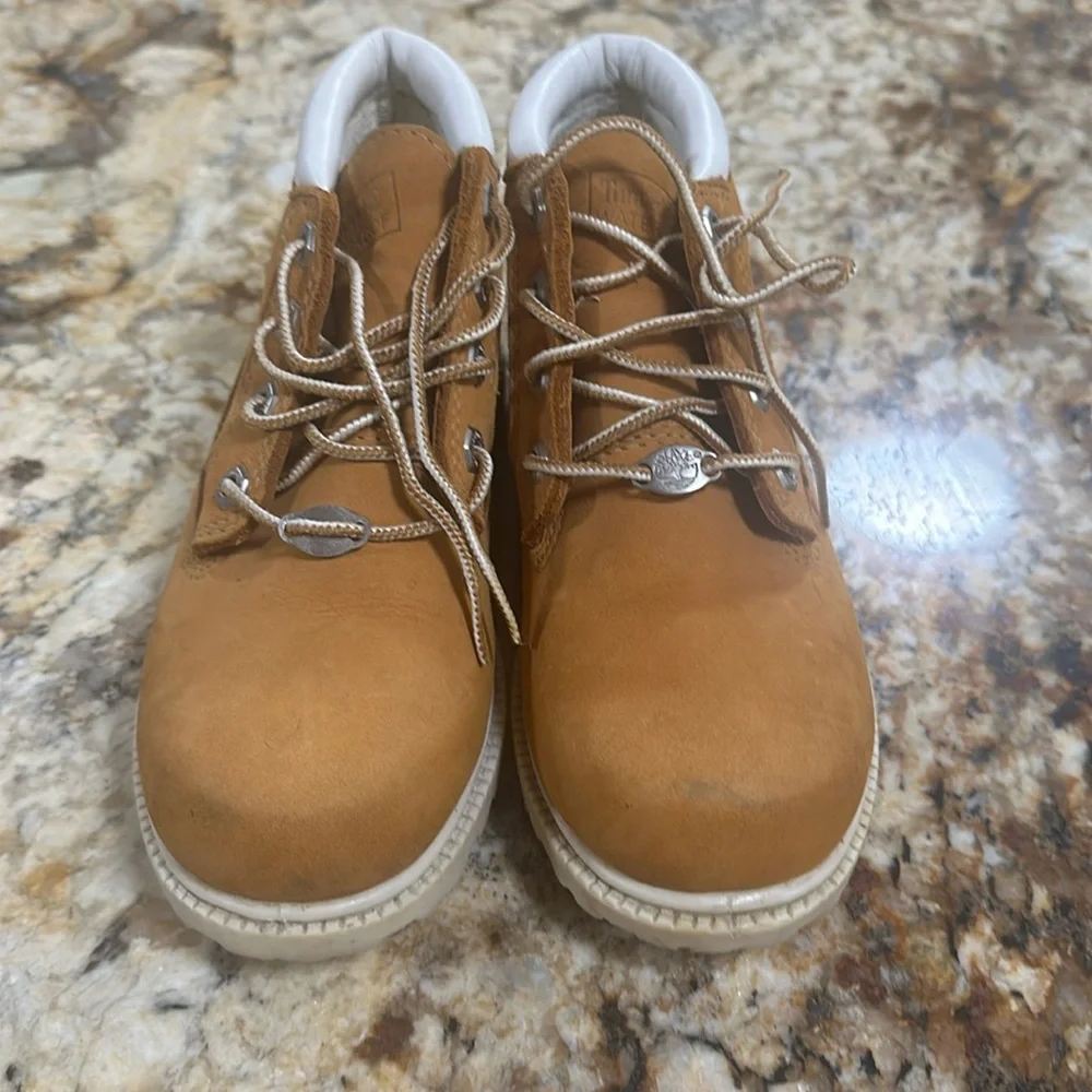 Timberland Nellie Women Waterproof Wheat Chukka Leather Lace up Boots - Picture 1 of 7